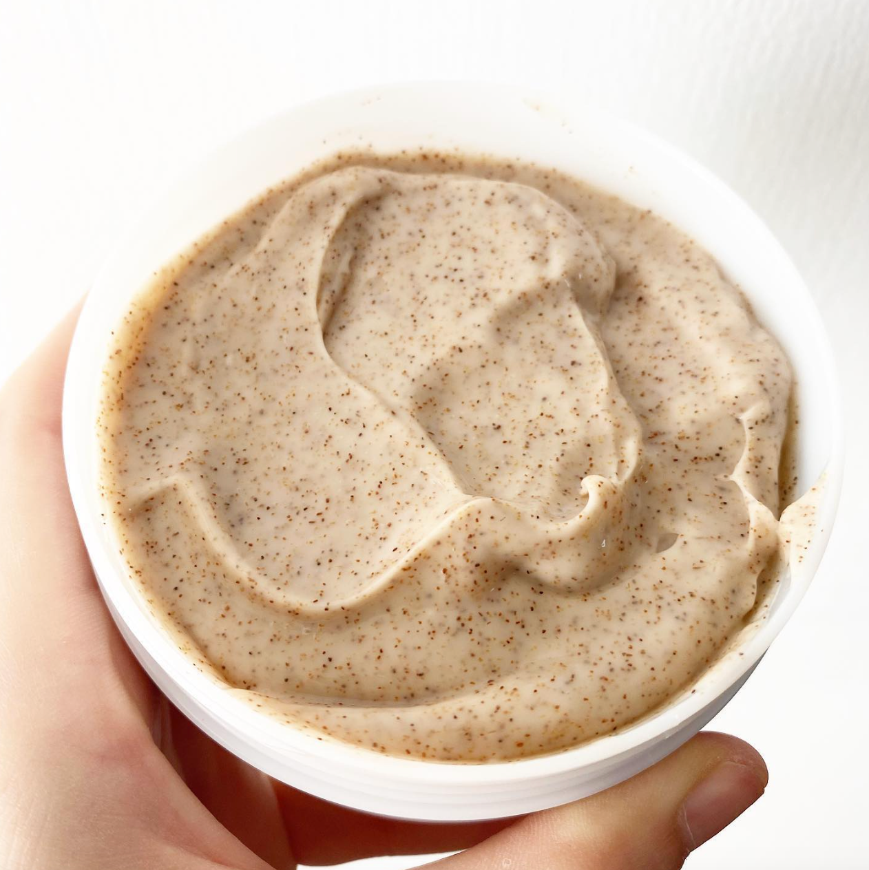 Exfoliante facial de nuez
